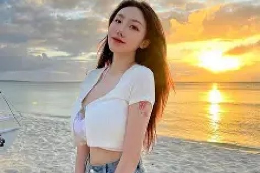 女明星集体“塌房”她们为啥都不装了